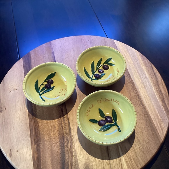 Williams Sonoma Other - Williams-Sonoma Provencal Olio D'Oliva Embossed Olive Design Dipping Bowls (3)